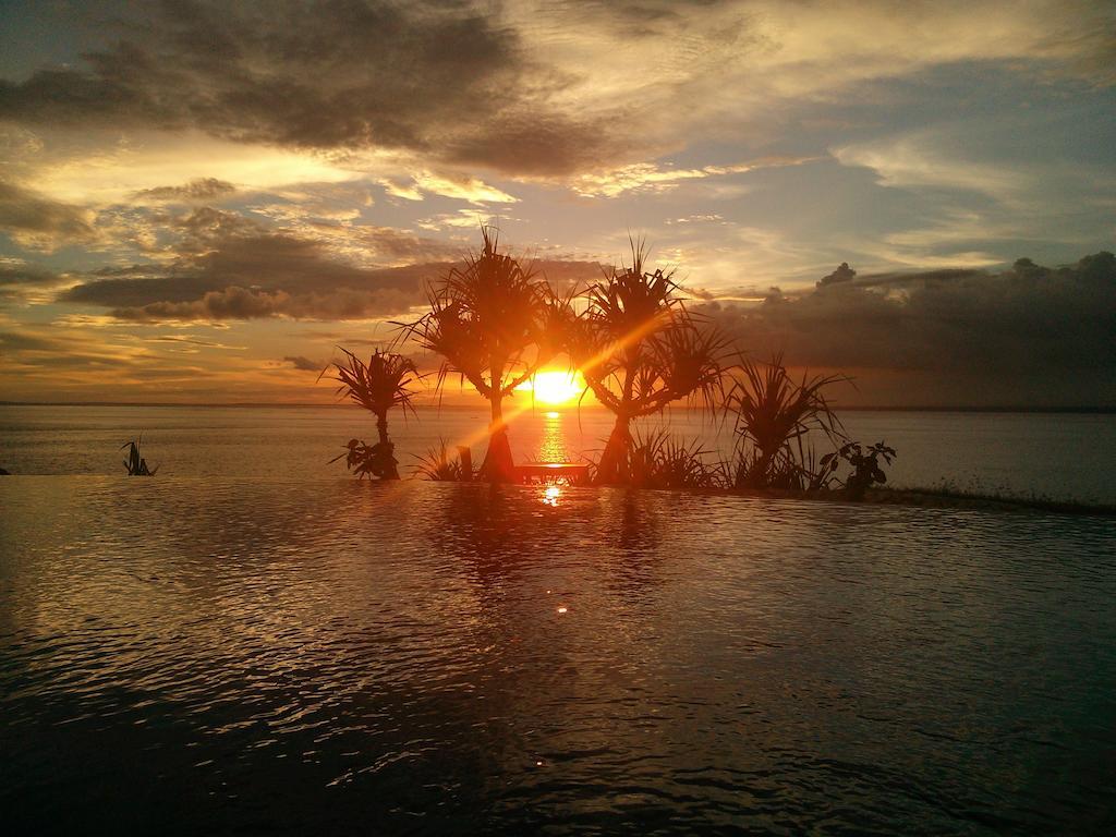 Dodol Lembongan Cliff Sunset Hotel Exterior photo